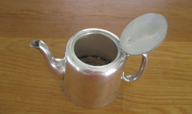 For Fangsa only - Antique hotel ware -H. Bros, Sheffield hard soldered EPNS A1 teapot