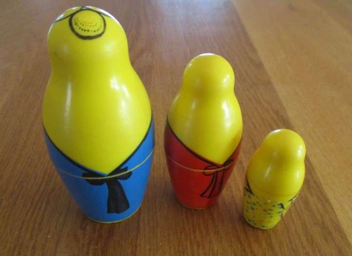 Rare!  Six vintage 1950's Eichhorn, West Germany hard plastic nesting dolls