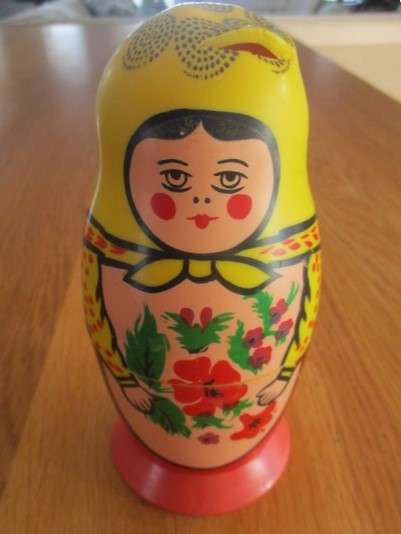 Rare!  Six vintage 1950's Eichhorn, West Germany hard plastic nesting dolls