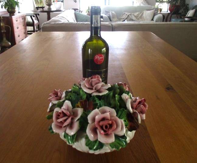 Vintage Italian masterpiece - really large porcelain bouquet of roses - wonderful condition