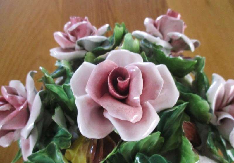 Vintage Italian masterpiece - really large porcelain bouquet of roses - wonderful condition