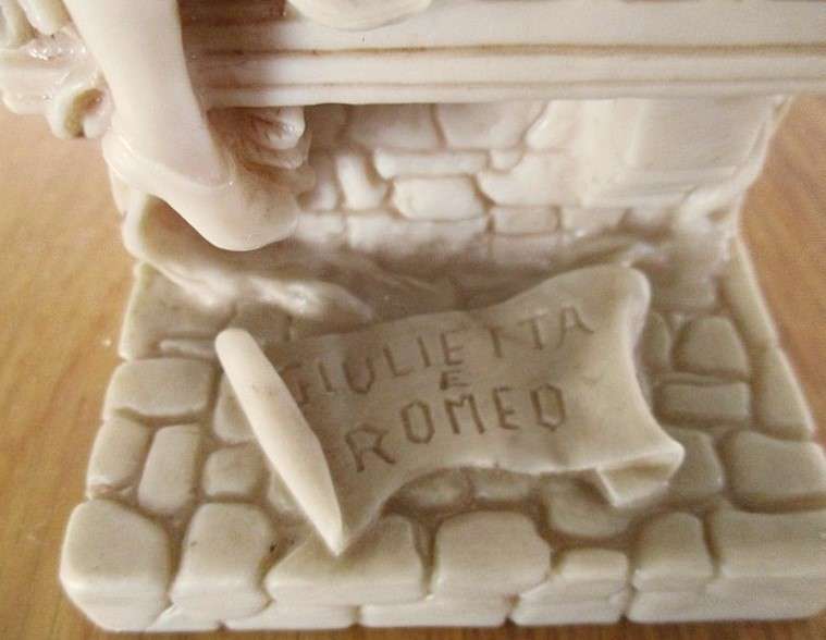 A Romeo and Juliet book stand for your Shakespeare collection