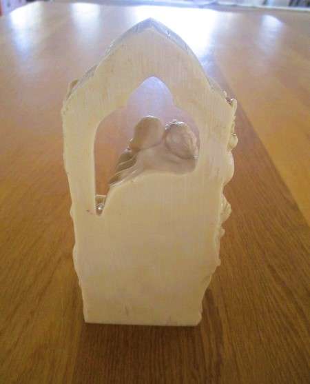 A Romeo and Juliet book stand for your Shakespeare collection