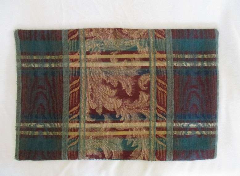 A good quality double layered cloth made from woven material
