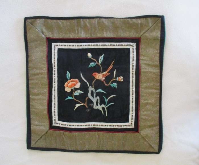 Small Chinese embroidered silk cloth - bird and floral design