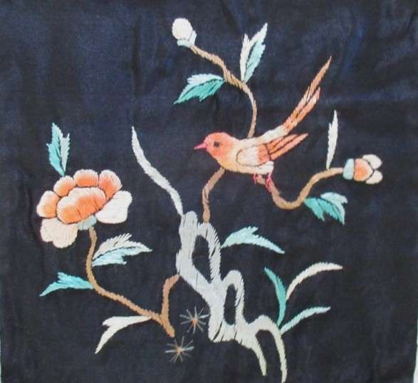 Small Chinese embroidered silk cloth - bird and floral design