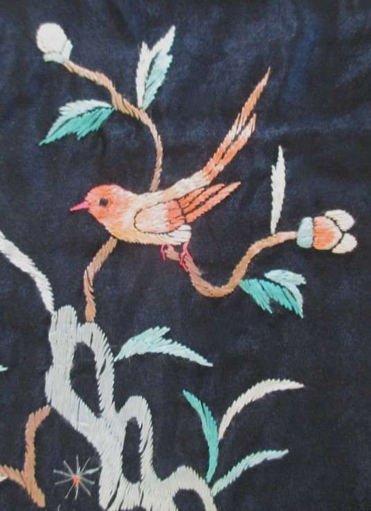 Small Chinese embroidered silk cloth - bird and floral design