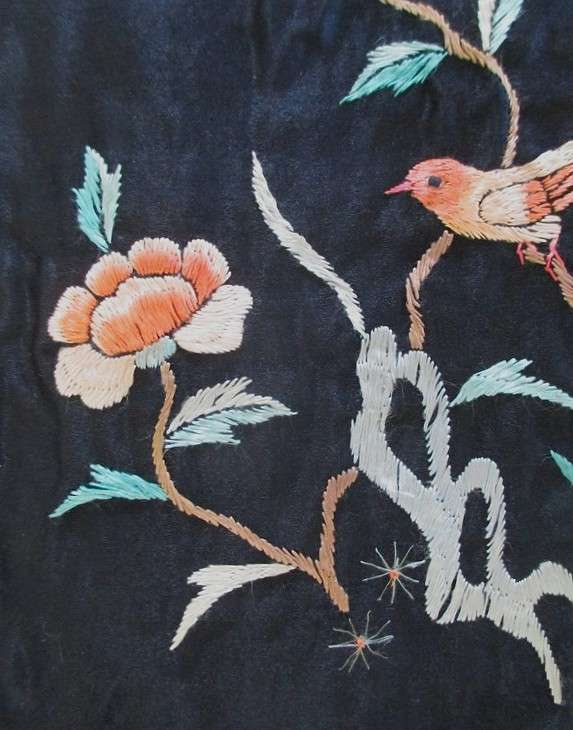 Small Chinese embroidered silk cloth - bird and floral design