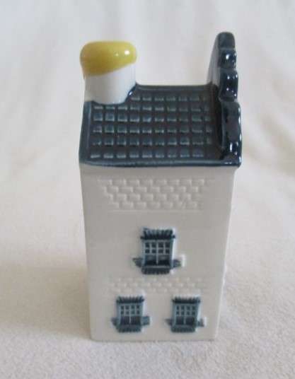 Vintage Blue Delfts KLM Bols miniature house no 3 - excellent condition & still sealed with contents