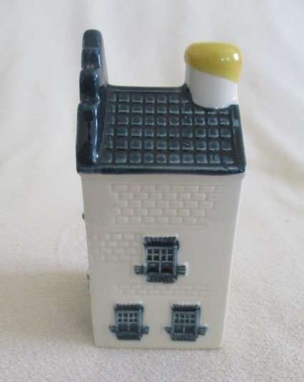 Vintage Blue Delfts KLM Bols miniature house no 3 - excellent condition & still sealed with contents