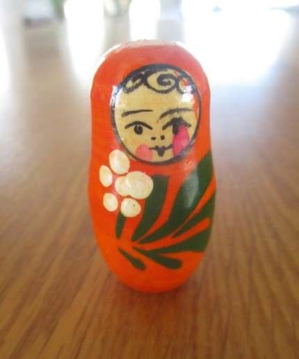 Vintage three piece set of wooden hand painted Matryoshka nesting dolls plus cute keyring