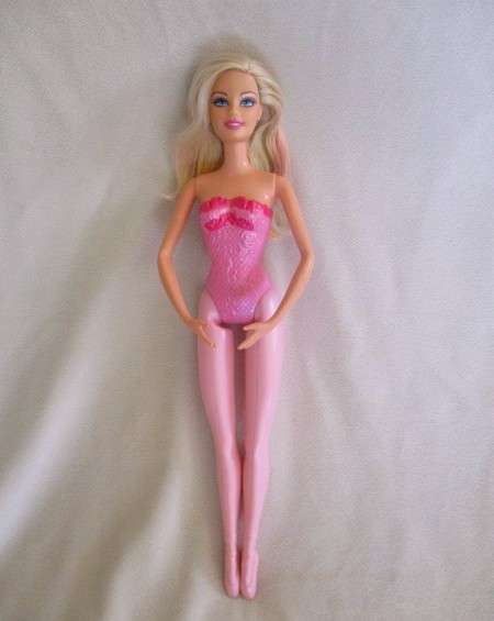 Pretty Mattel Barbie ballerina doll with pink highlights in hair