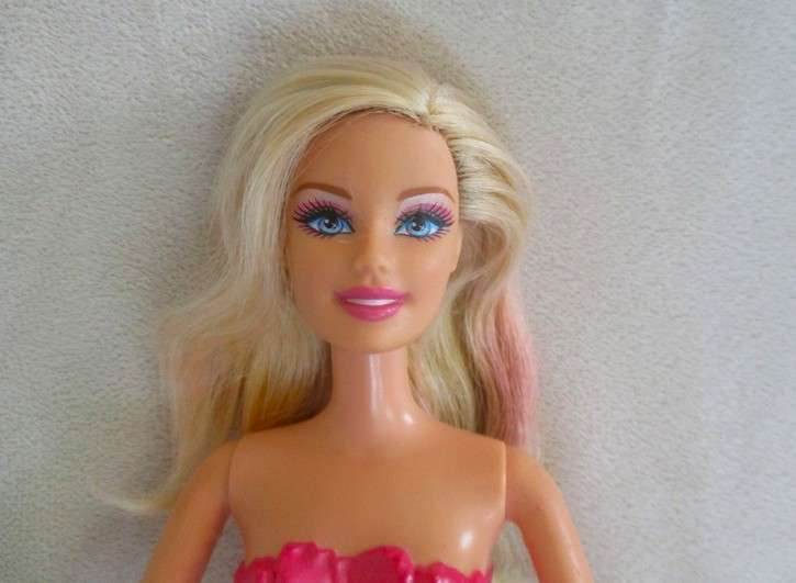 Pretty Mattel Barbie ballerina doll with pink highlights in hair