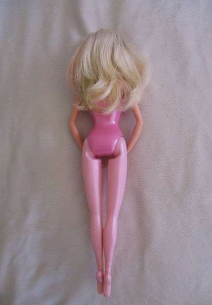 Pretty Mattel Barbie ballerina doll with pink highlights in hair