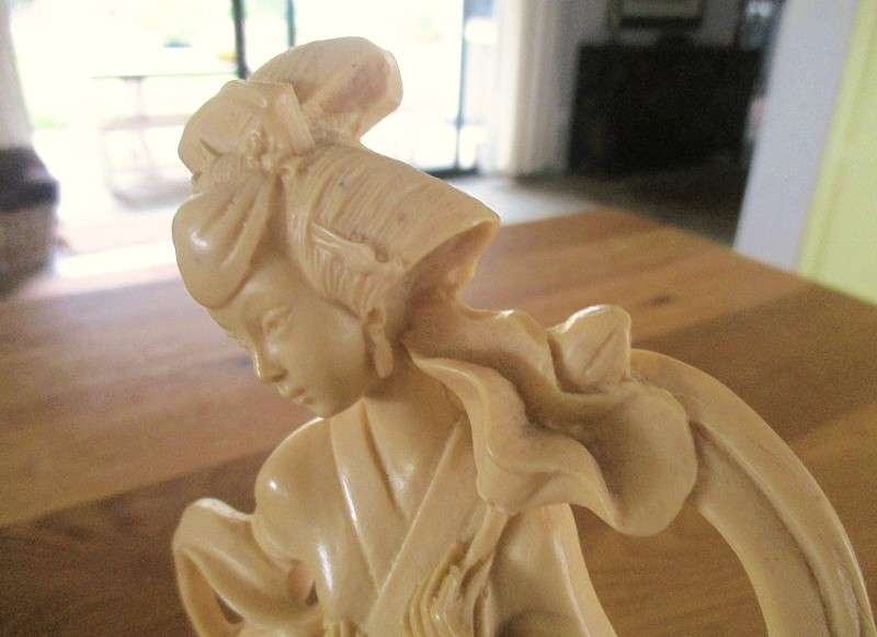 Large vintage carved alabaster resin Chinese statue of elegant lady