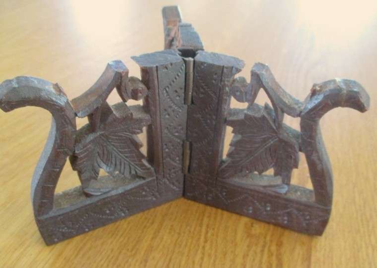 Vintage hand carved wooden Indian trivet/pot stand plus carved foldable display stand