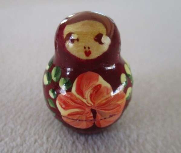 Unique & rare -  vintage 1990's genuine Russian tiny 5 piece set wooden Matryoshka nesting dolls