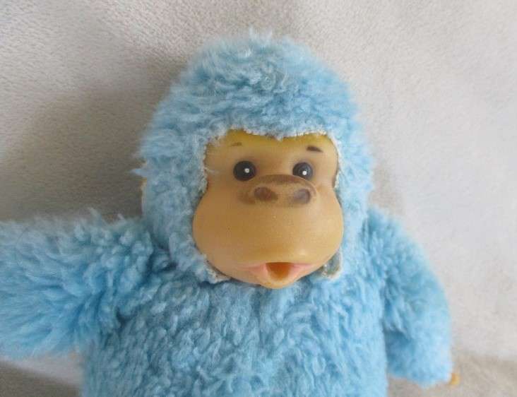 Cute vintage thumb-sucking Gonga Gorilla