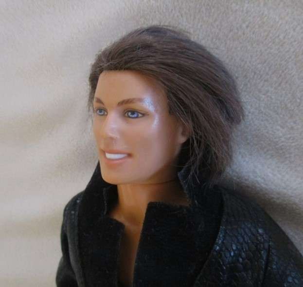Barbie's boyfriend - Totally Cool Ken with original funky hairstyle and knees that bend