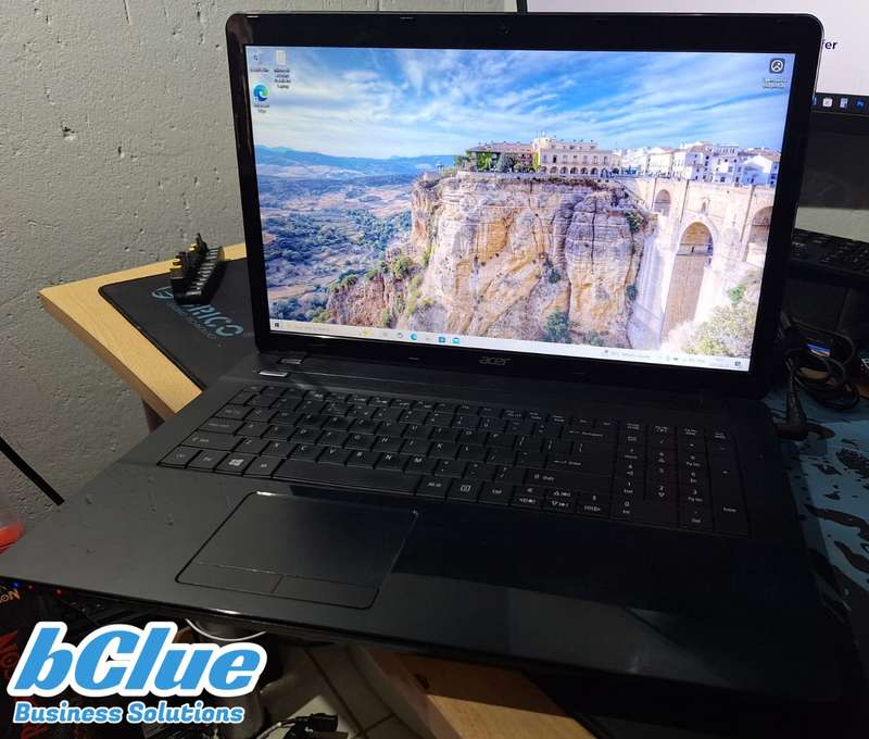 Acer i7 Laptop with 1GB GPU