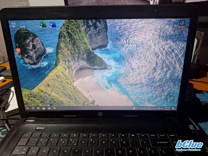 HP 255 Laptop (AMD E2 CPU, 8GB RAM, 120GB SSD)