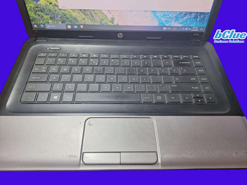 HP 255 G1 Laptop (AMD E2 CPU, 8GB RAM, 120GB SSD)