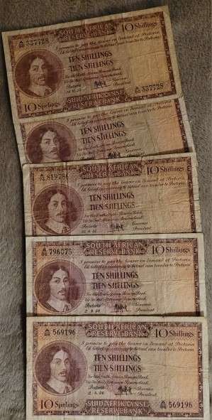 ONE LOT - 44 - NATIONAL AND INTERNATIONAL NOTES