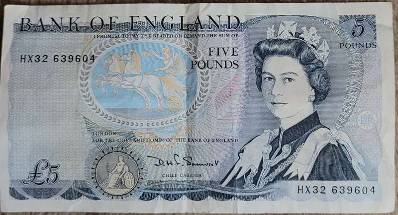 ONE LOT - 44 - NATIONAL AND INTERNATIONAL NOTES