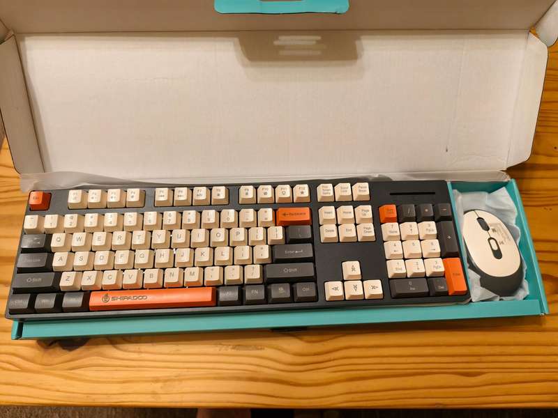 Wireless keyboard and mouse combo