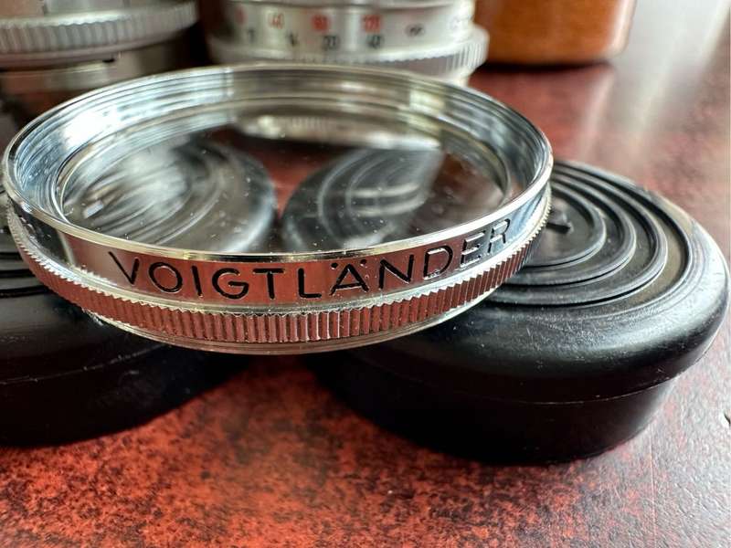 2 lenses by Voigtländer -  1:4 / 135 lense and a 1:4.8 / 100