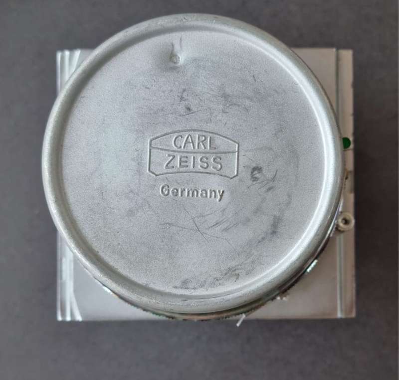 Carl Zeiss f4.8 /180mm Sonnar Lens - Linhof shutter plate
