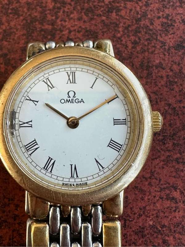 Omega Quarts ladies watch