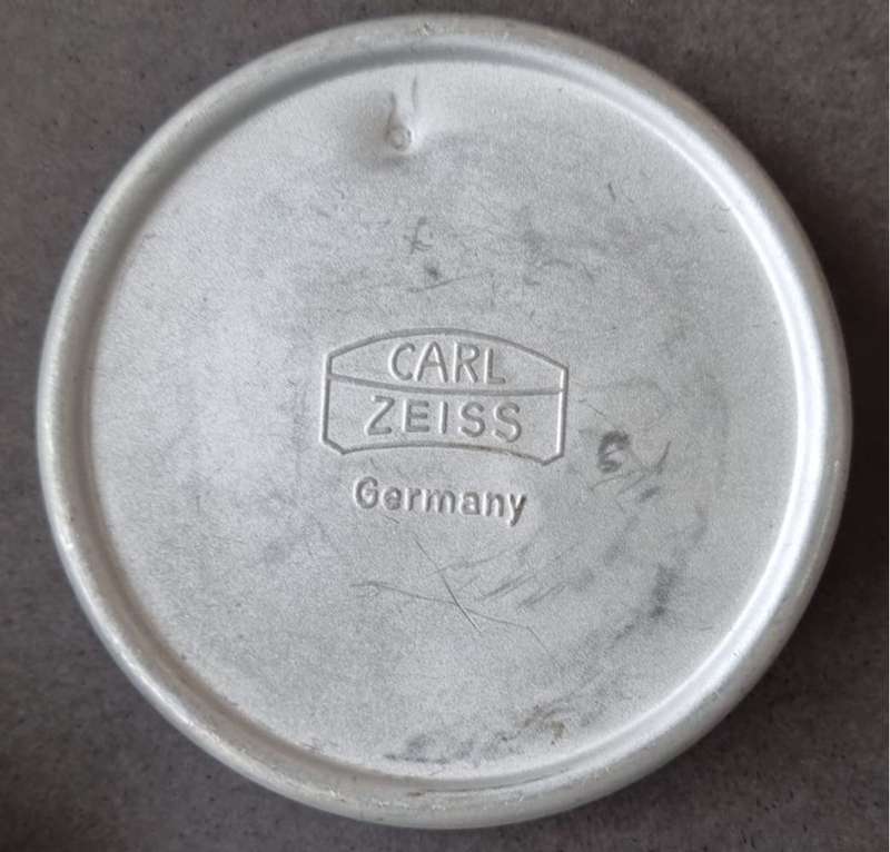 Carl Zeiss f4.8 /180mm Sonnar Lens - Linhof shutter plate