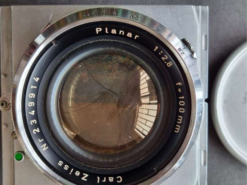 Carl Zeiss f2.8/100mm Planar lens Linhof Synchro- Compur shutter