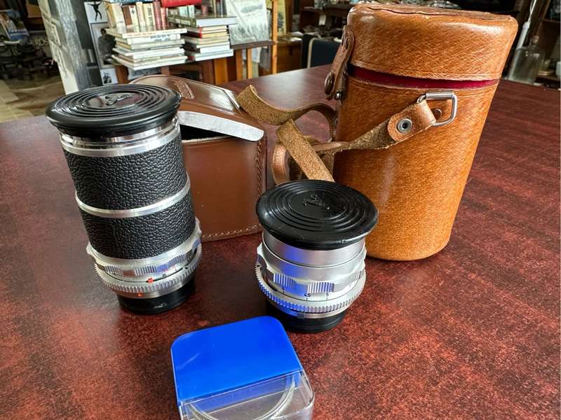 2 lenses by Voigtländer -  1:4 / 135 lense and a 1:4.8 / 100