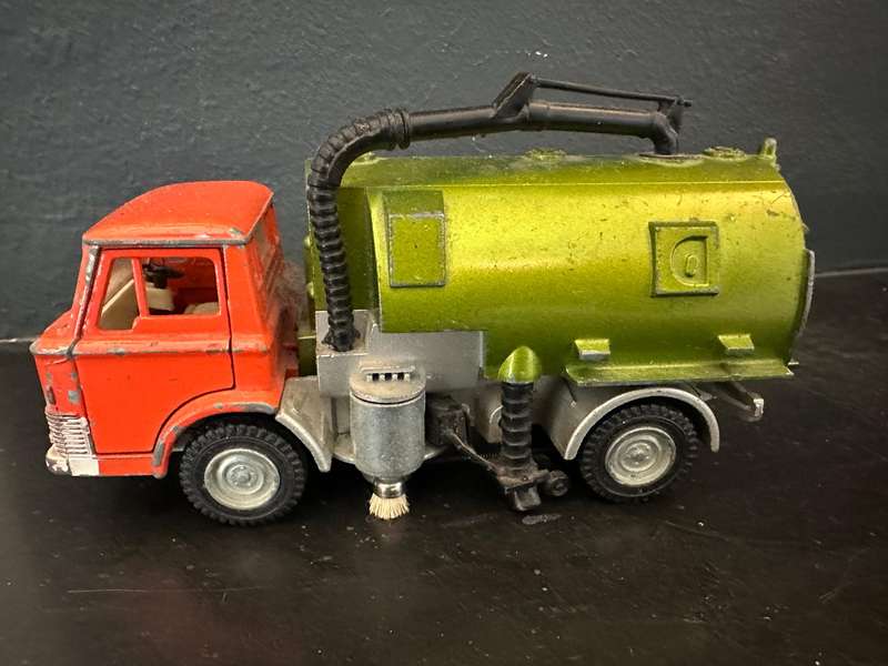 Dinky Toys Johnston road sweeper