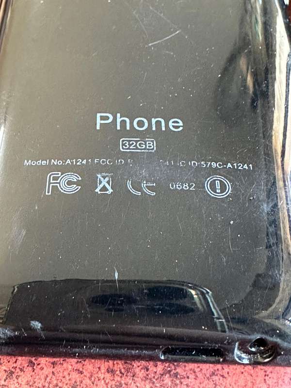Apple  IPhone ( as is )