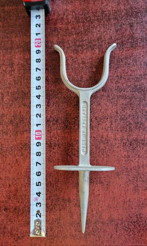 Vintage Parker Hale Gun stand