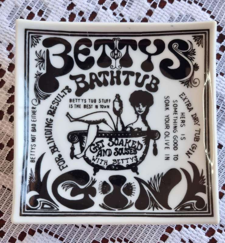 Rare Vintage Original Betty's & Gerty's Extra Dry Bathtub Gin Trays