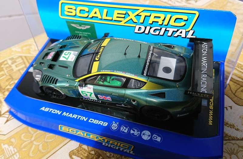 Scalextric Aston Martin DBR9 Digital Slot Car 1/32