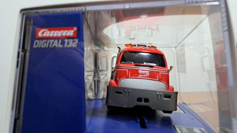 Carrera Tow Truck Digital Slot Car 1/32