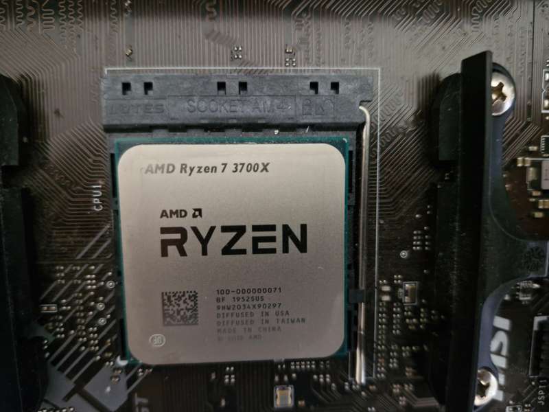 B450M , Ryzen 3700X, 16GB Ram , 256GB SSD Combo