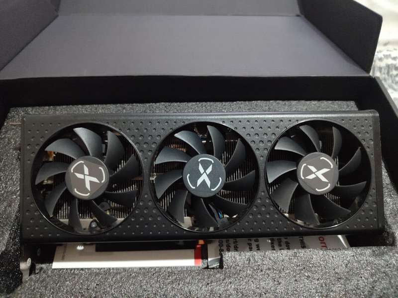 AMD RX6600XT 8GB  XFX Speedster