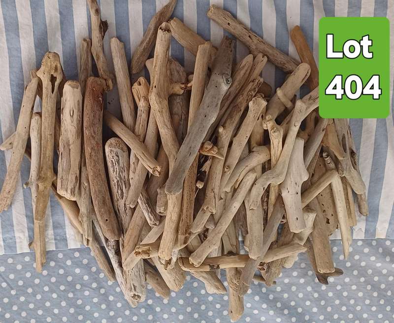 Driftwood Small Pieces Lot 404