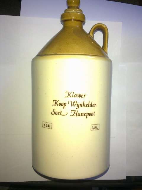 Collectable Bar novelty - Vintage Klawer Koop Wynkelder Soet Hanepoot Reduced to sell