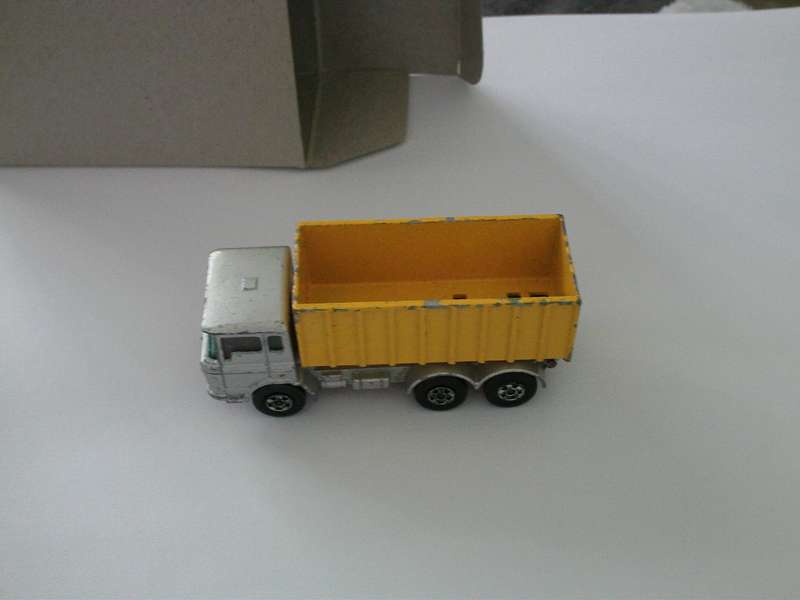 Matchbox Superfast DAF Tipper Container Truck Lesney England #47c