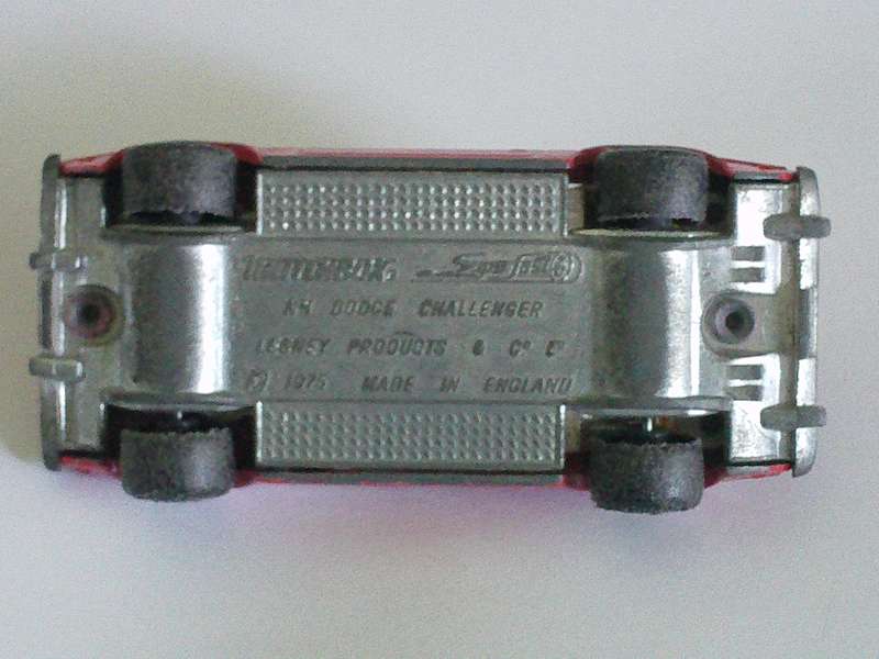 Matchbox Superfast Dodge Challenger Lesney England #1g