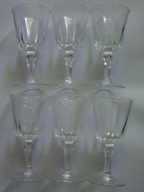 Vintage Sherry Glasses Set of 6 Reduced to sell