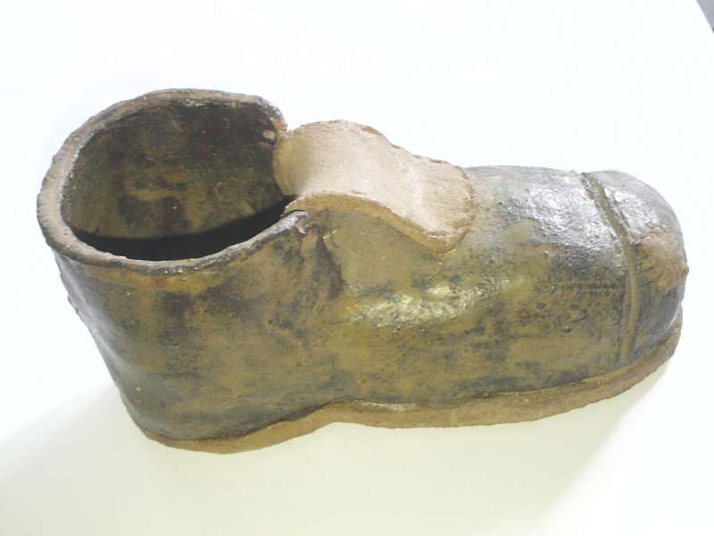 Old Pottery Shoe from Malawi Collectable Reduced to sell