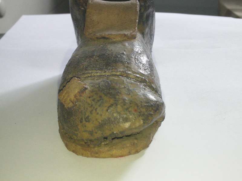 Old Pottery Shoe from Malawi Collectable Reduced to sell